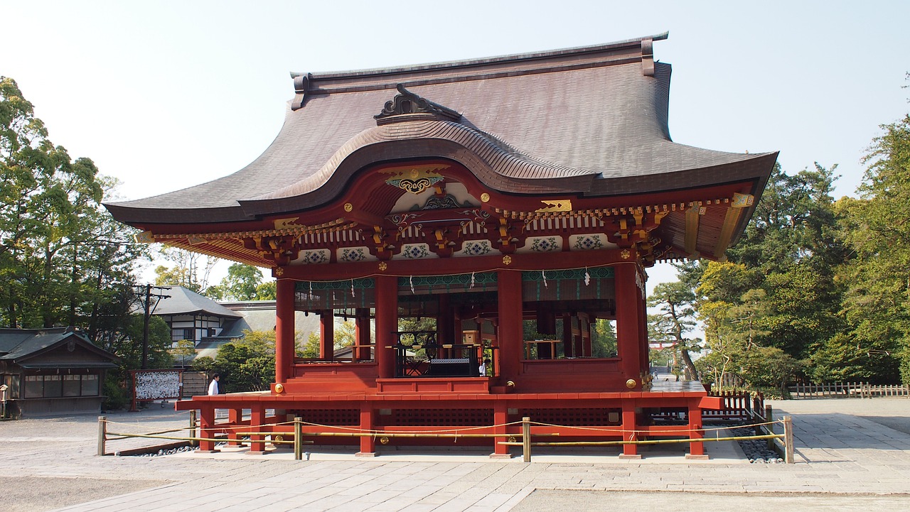 kamakura torii taro pixabay
