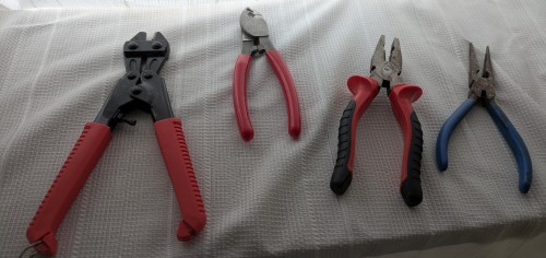 Wire cutters and pliers set