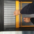 2018 jul 09 bare feet on escalator comb plate