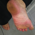 2019 jun 01 dirty wrinkled sole on grey floor