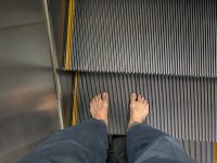 2024 dec 22 barefoot on escalator 1000