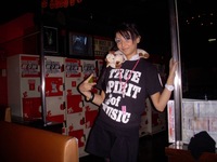 Uncle Cow rents Gas Panic in Shibuya, Oct 2008-48