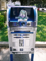 Francois on R2D2 mailbox - front