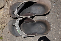 2021 apr 27 10:28:09 sandals impressed with debris