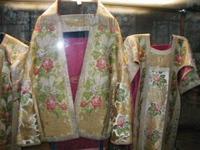 32110notre_dam_used_clothing