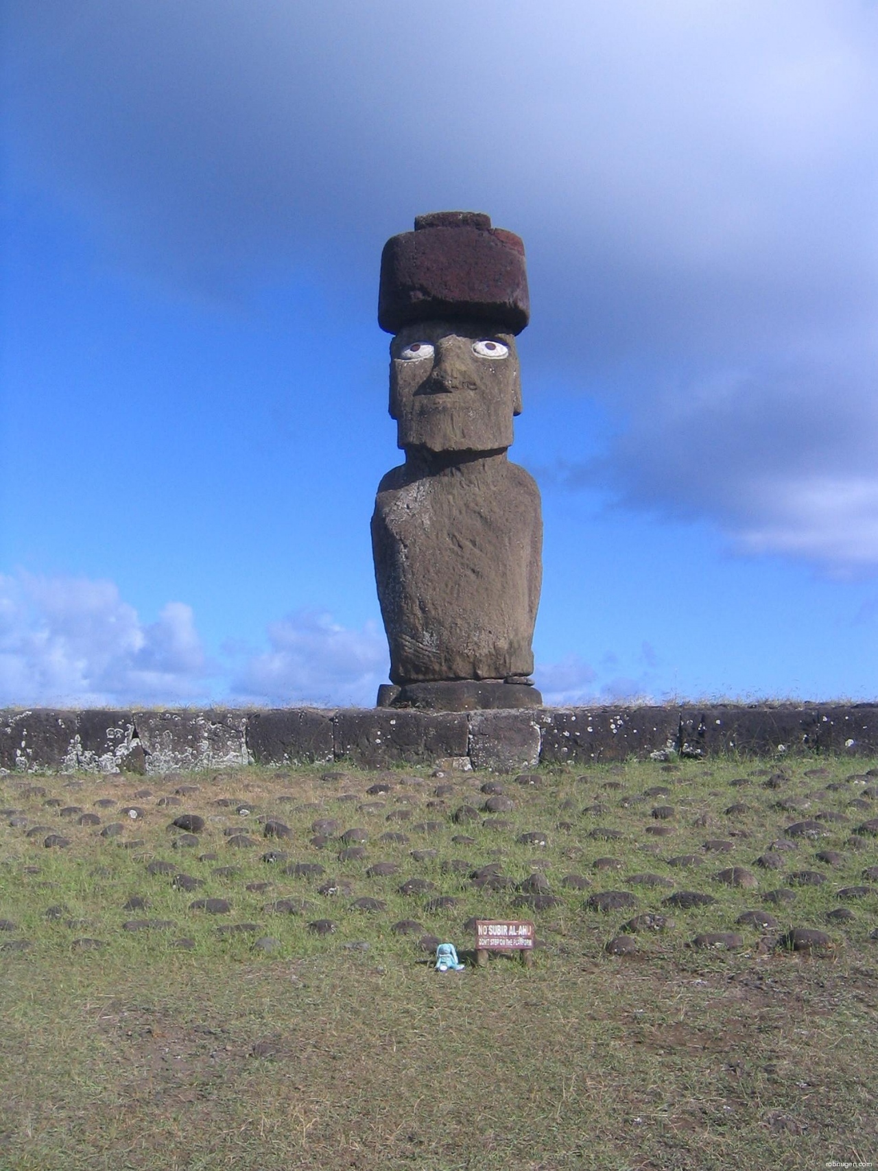 Moai with eyes