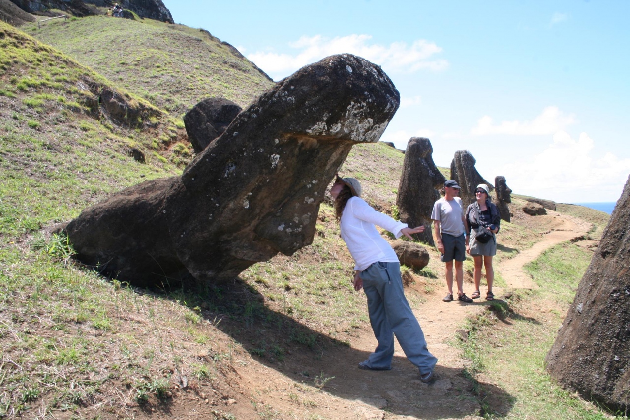 kazza kissa moai