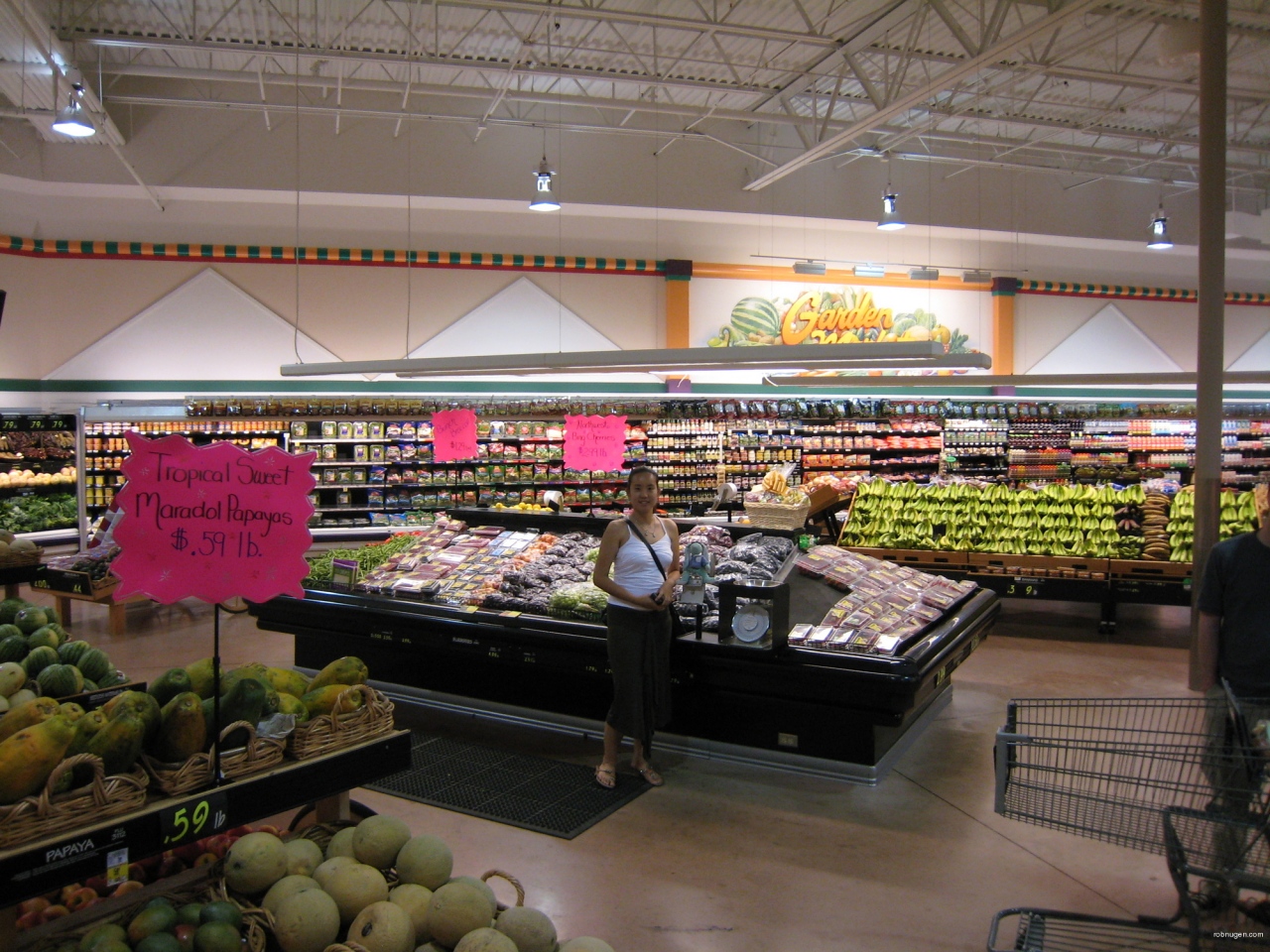 Ami and Francois in fruits and veggies