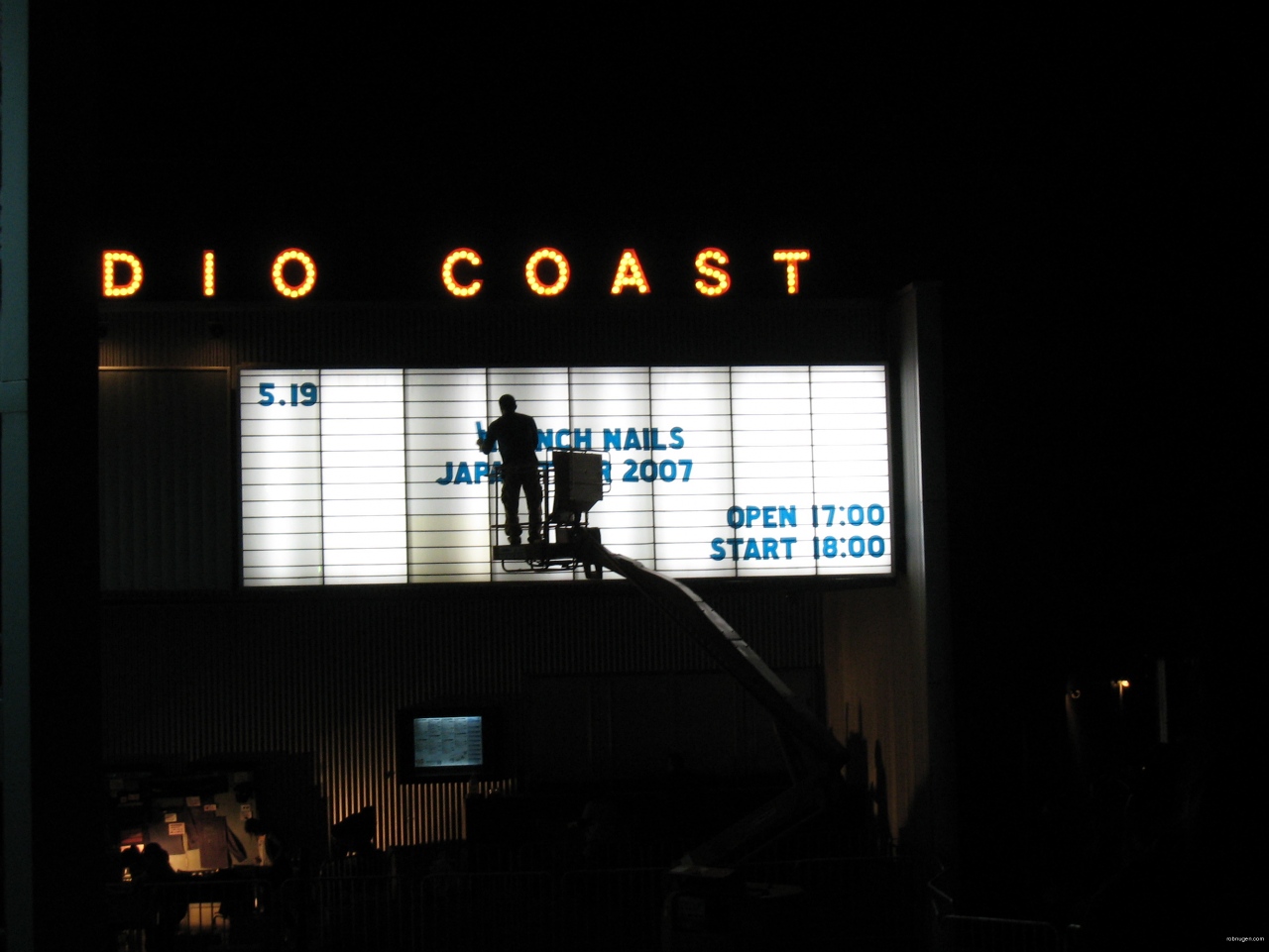 taking down NIN marquee - 1