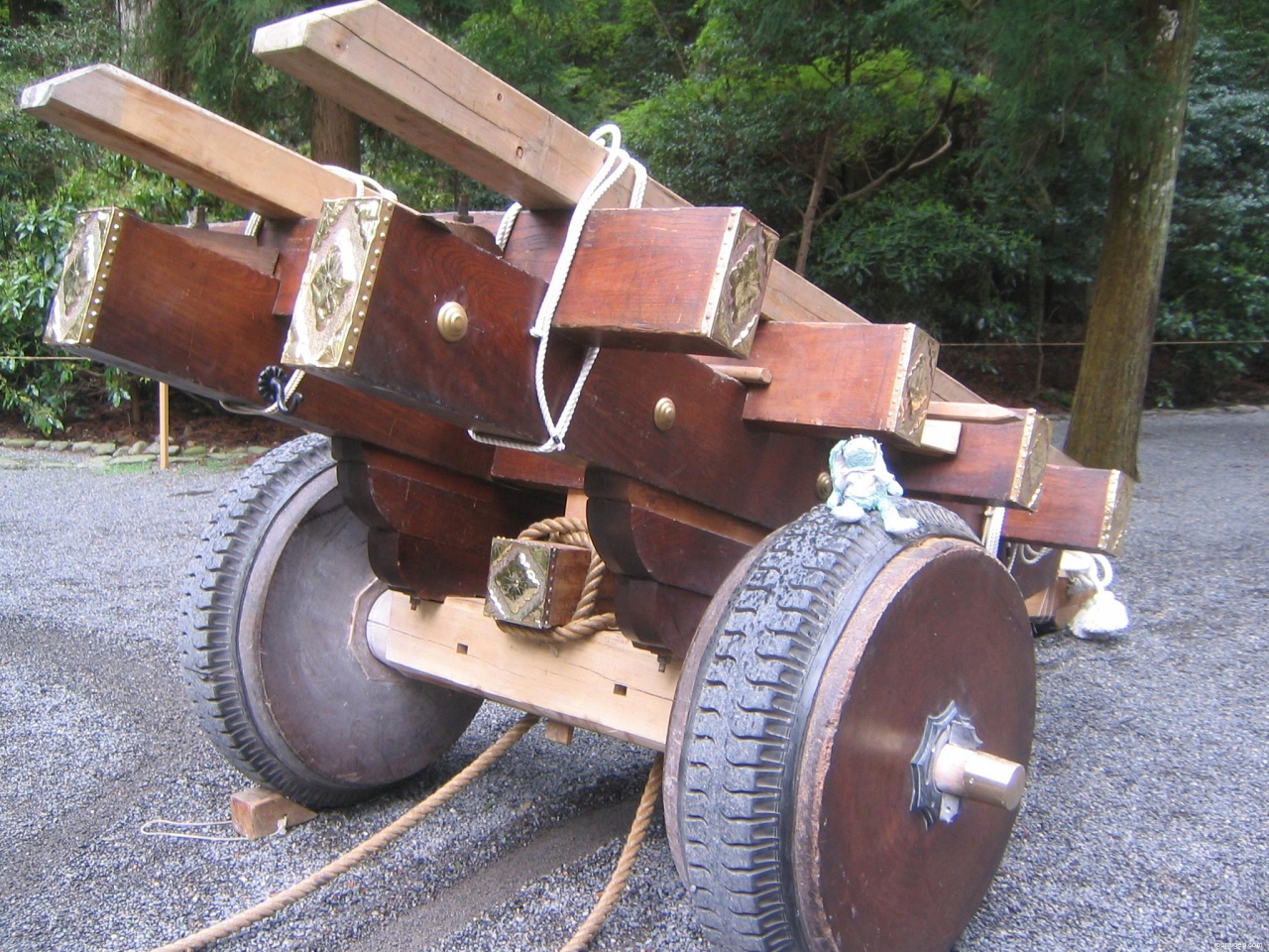 Francois on cart wheel