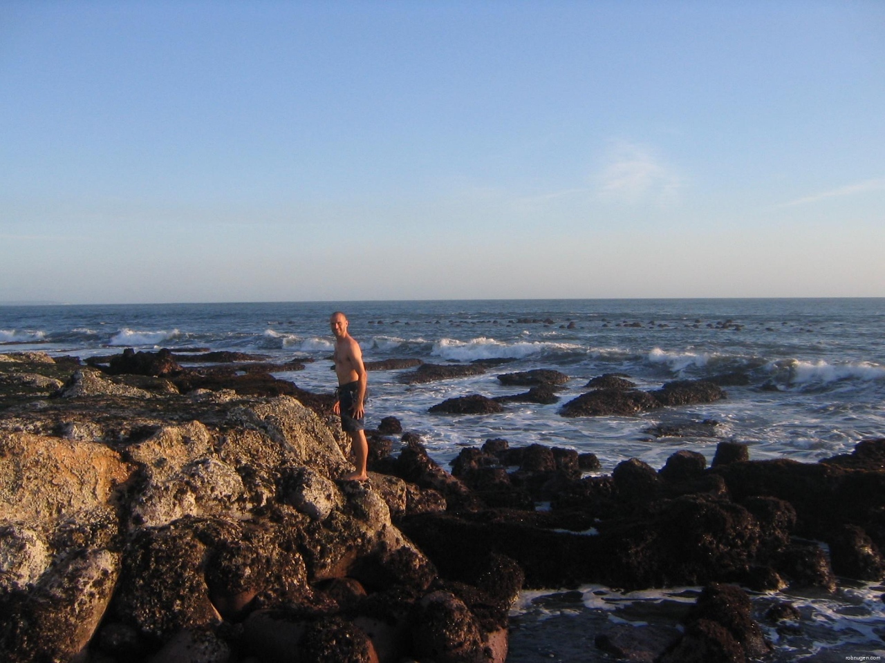 lot of waves at Tanah Lot - 1