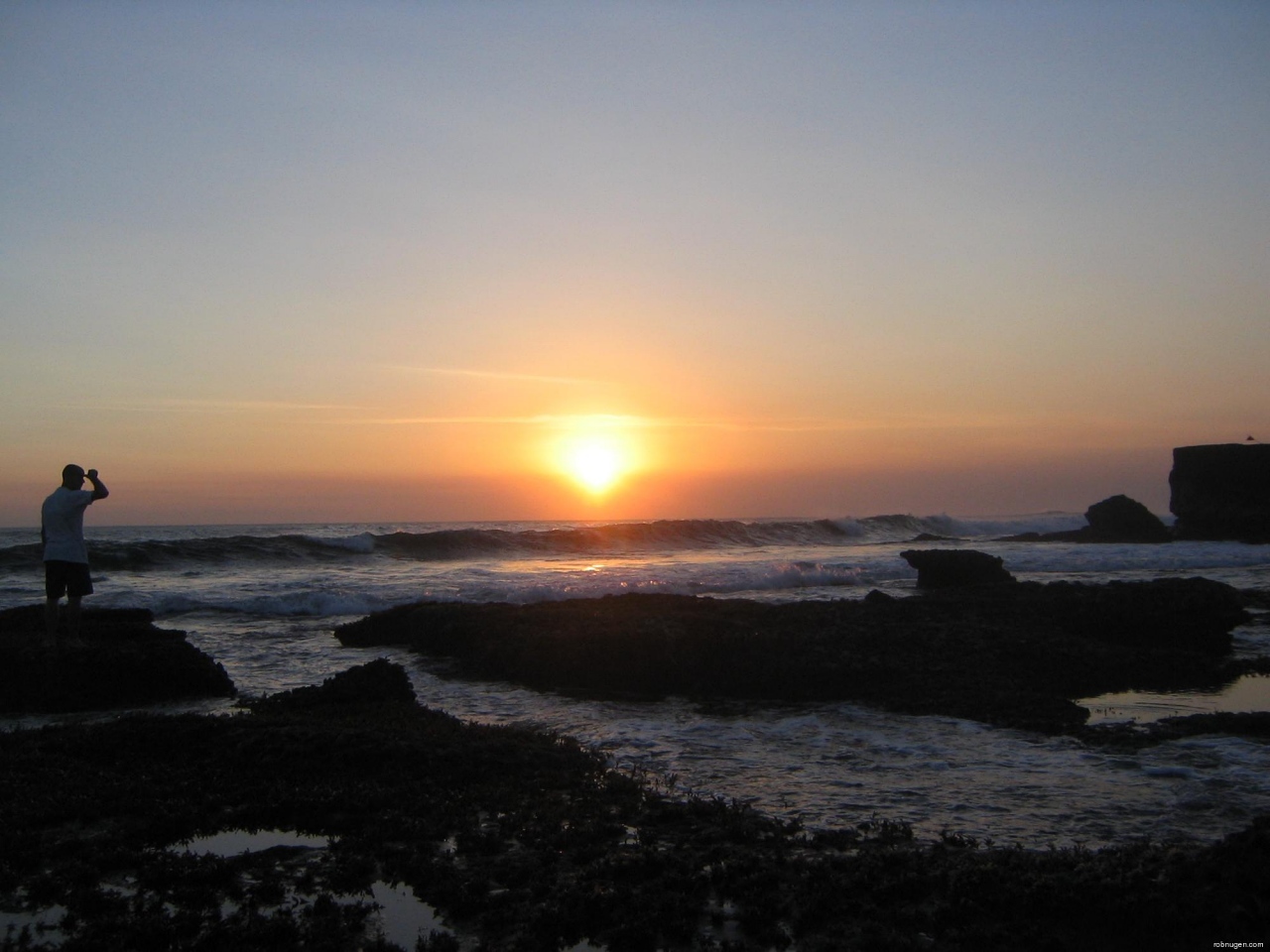 lot of waves at Tanah Lot - 17