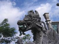 Francois fights a dragon